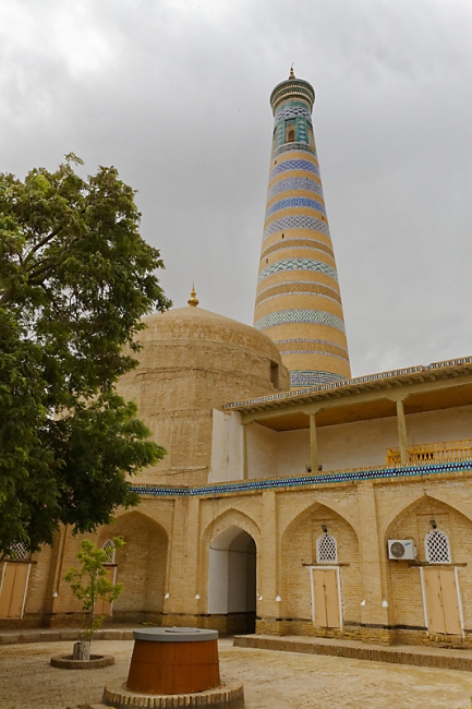 Madrasa Va Minorasi-012